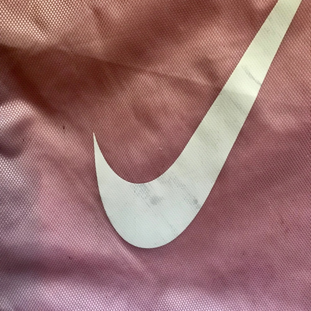 Nike Drawstring Bag - Picture 2 of 5